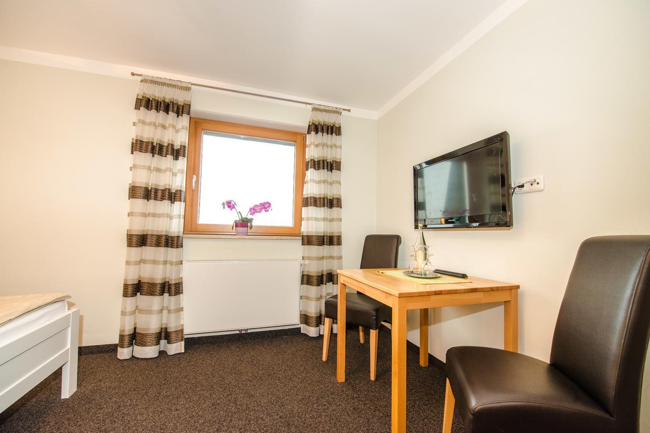 Flugplatzrestaurant Wallmuhle Hotel Atting Esterno foto
